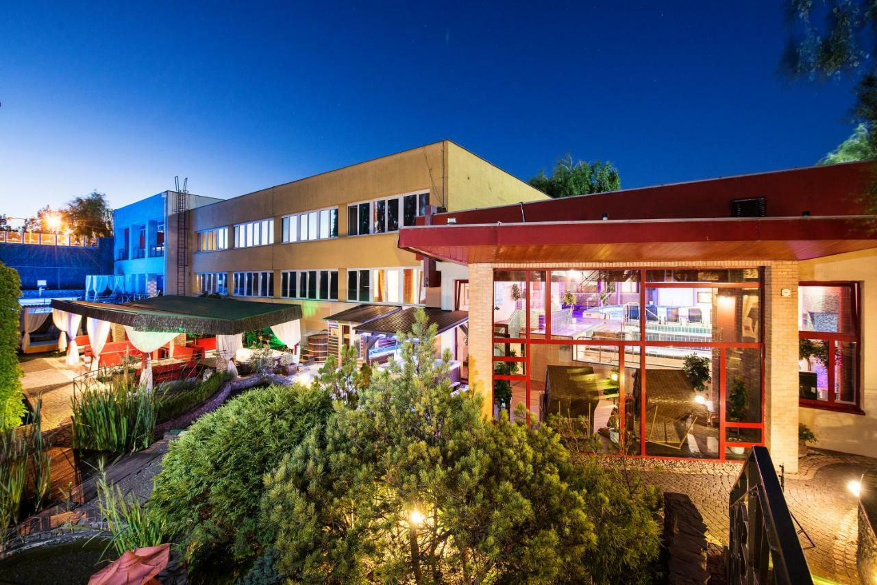 Hotel Therma Dunajská Streda Extérieur photo