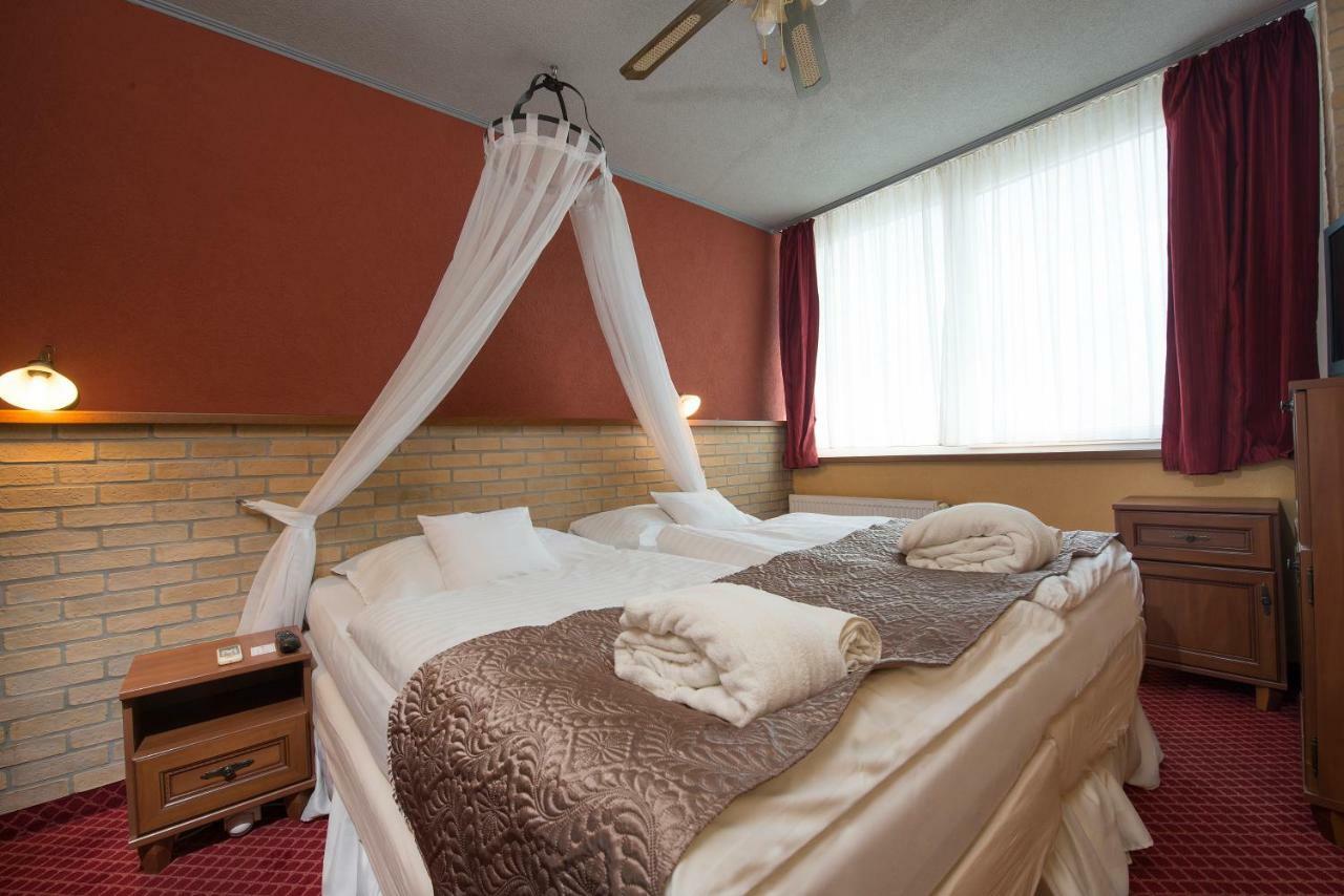 Hotel Therma Dunajská Streda Extérieur photo