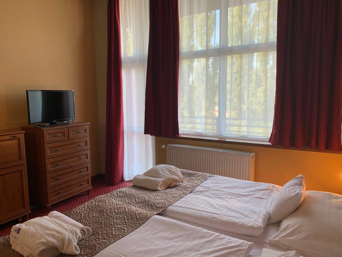 Hotel Therma Dunajská Streda Extérieur photo